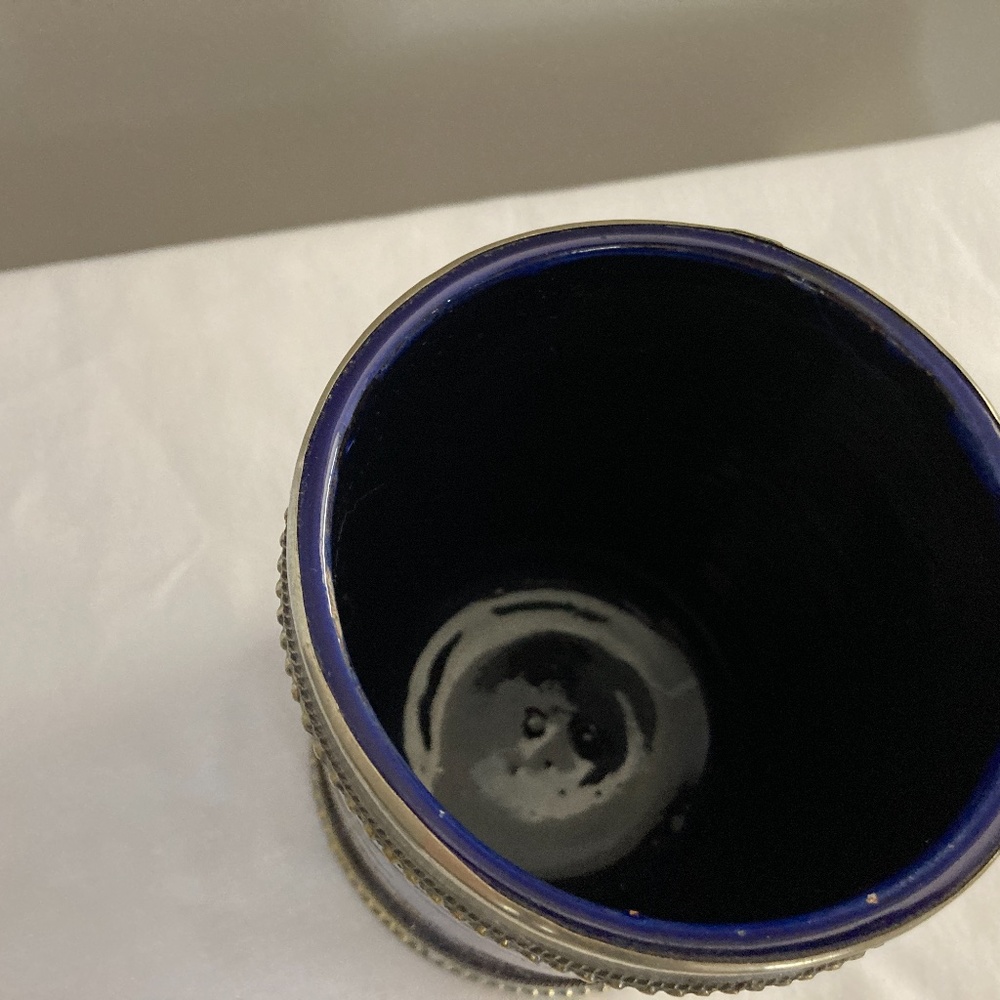 Artisan Glass Vase - Picture 4 of 4